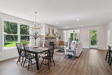 1423 Kasilof Ct, River Falls, WI 54022 - photo 4