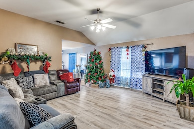 1241 Camden Yard Dr, Burleson, TX 76028 - photo 5