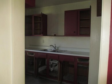 7311 N Pine St, Davenport, IA 52806 - photo 7