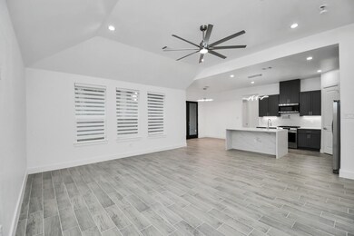 517 Lovers Ln, Dayton, TX 77535 - photo 7