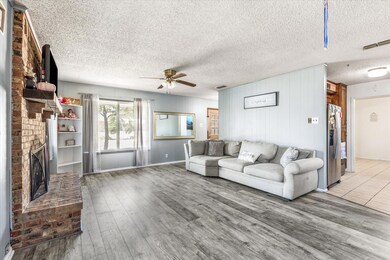 2615 W Highland Dr, Granbury, TX 76049 - photo 7