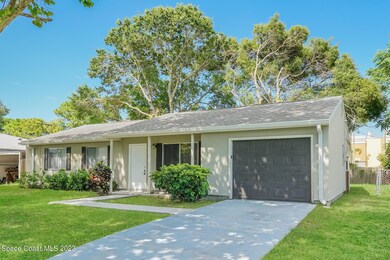 002-photo-front-view-11433583
