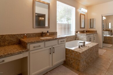 2243 E Waterview Pl-4
