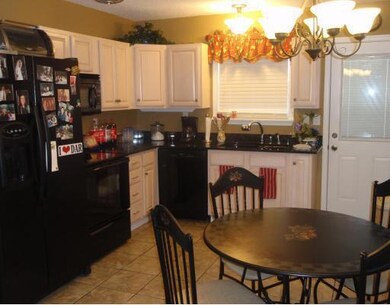 2207 Tucker Ave, Pascagoula, MS 39567 - photo 3