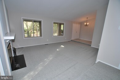 20309 Aspenwood Ln, Montgomery Village, MD 20886 - photo 7