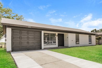 224 Woodgrove St, Mesquite, TX 75181 - photo 2