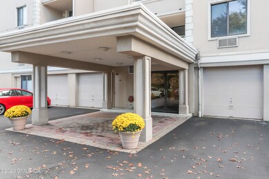 Greenwich Green unit 209, Old Greenwich, CT 06870 - photo 2