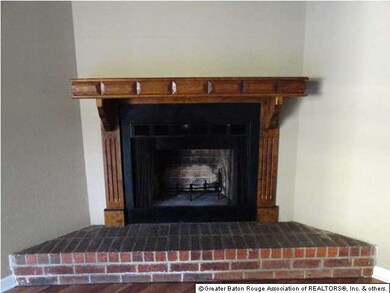 Corner Fireplace!