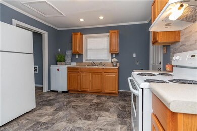 527 N Tipton Place, Reidsville, NC 27320 - photo 5