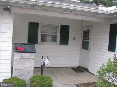 4906 Riverton Ln, Bowie, MD 20715 - photo 4