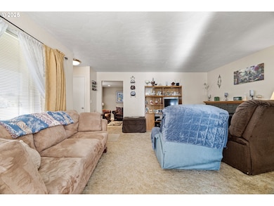 1729 Market St, Springfield, OR 97477 - photo 2