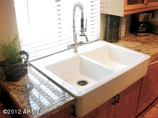Deep farm sink