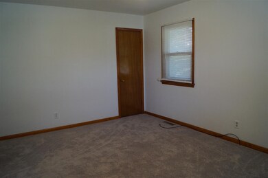 934 1st St N, Newton, IA 50208 - photo 7