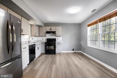 4921 Bonniewood Dr, Shady Side, MD 20764 - photo 6