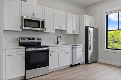 198 Albion St unit 202, Wakefield, MA 01880 - photo 3