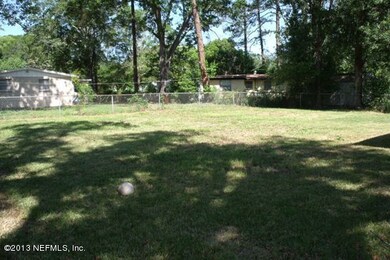 6018 Verdes Rd, Jacksonville, FL 32244 - photo 6