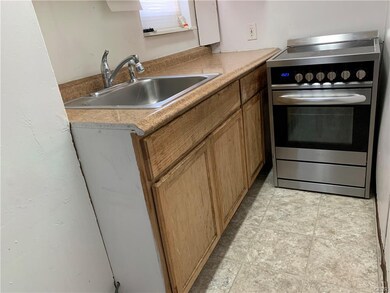 1002 S 6th St unit 1, Allentown, PA 18103 - photo 3