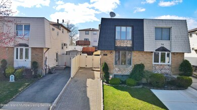 34 E Reading Ave, Staten Island, NY 10308 - photo 2