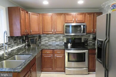 165 E Wyomissing Ave, Mohnton, PA 19540 - photo 7