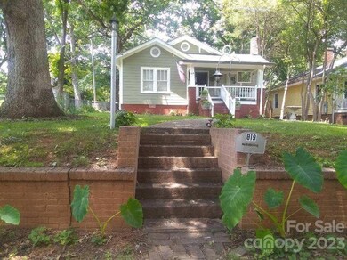 819 Wood St, Statesville, NC 28677 - photo 3