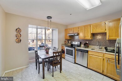 13110 Silver Maple Ct, Bowie, MD 20715 - photo 3