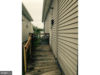 25 E New St, Paulsboro, NJ 08066 - photo 3