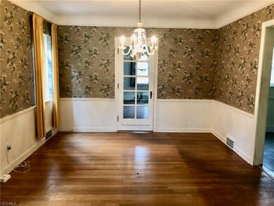 3581 Berkeley Rd, Cleveland, OH 44118 - photo 3