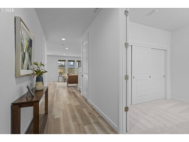 10457 SE Webelos Way unit 325, Happy Valley, OR 97086 - photo 3