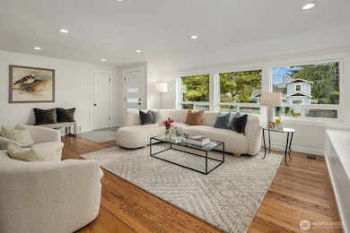 2823 36th Ave W, Seattle, WA 98199 - photo 7