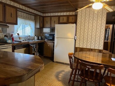 Another view of the kitchen.