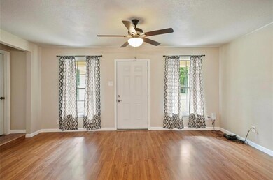 7011 Eastwood St, Houston, TX 77021 - photo 2