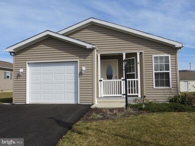 35 Cormorant Dr, Bechtelsville, PA 19505 - photo 2