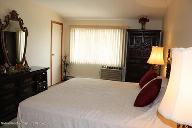 10 Croft Ct, Staten Island, NY 10306 - photo 6