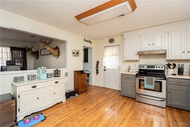 5609 Baume Cir, North Chesterfield, VA 23237 - photo 7