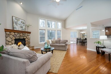 Forest_Creek_Dr_4752_Kalamazoo_49009-4