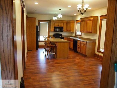 419 W West Madison, Lansing, MI 48906 - photo 2