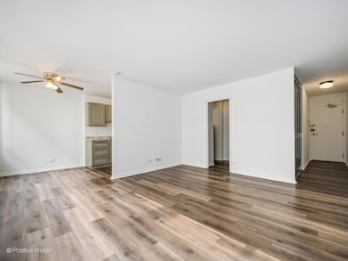 Granville Beach Condominiums unit 1610, Chicago, IL 60660 - photo 4