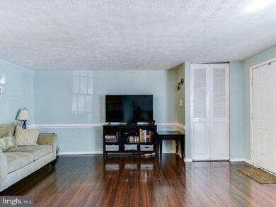 9623 Quarry Bridge Ct, Columbia, MD 21046 - photo 5