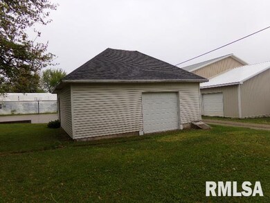 105 S Columbia St, Grand View, IA 52752 - photo 2