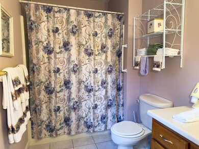 127 Caddy Ct, Tewksbury, MA 01876 - photo 5