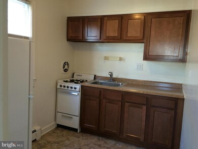 702 Laurel Ave unit 3, Laurel, MD 20707 - photo 2
