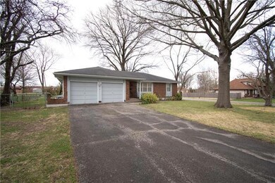 11713 W 49th Terrace, Shawnee, KS 66203 - photo 2