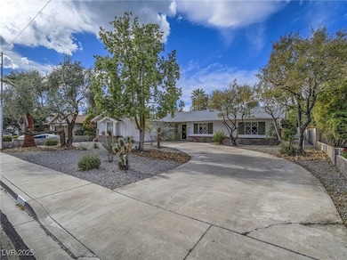 1716 Chapman Dr, Las Vegas, NV 89104 - photo 4