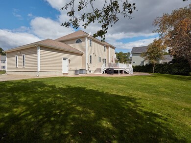 135 Cortland Ct, Swansea, MA 02777 - photo 5