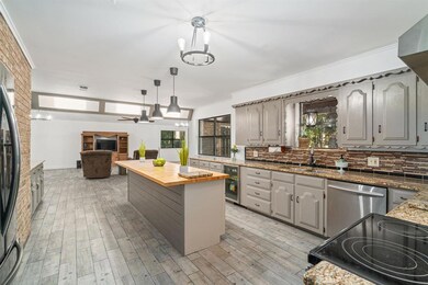 199 Brenda Ln, Gainesville, TX 76240 - photo 6