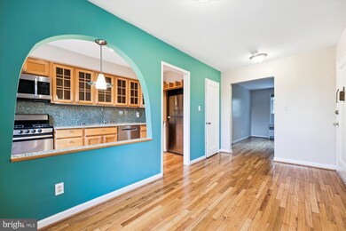 2406 Colston Dr unit 202, Silver Spring, MD 20910 - photo 2