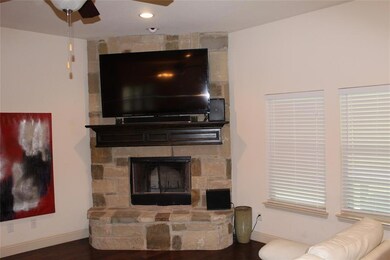 519 Paradise St, Fort Worth, TX 76111 - photo 7