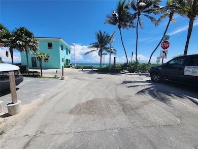 315 Walnut St unit 2, Hollywood, FL 33019 - photo 3