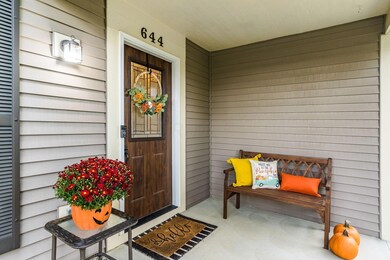 644 Tall Oaks Dr, Columbus, OH 43230 - photo 6