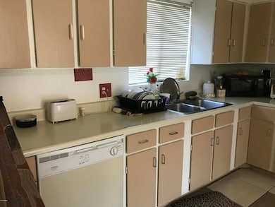 3419 W Del Monico Ln, Phoenix, AZ 85051 - photo 6